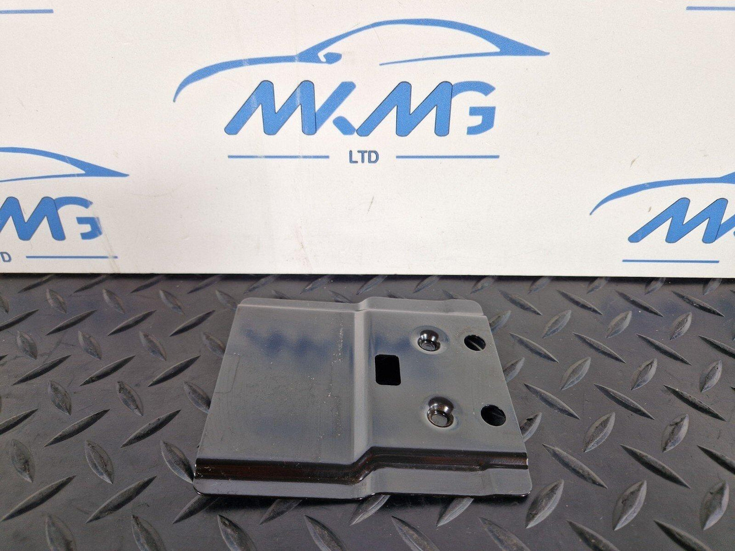 16-23 AUDI S5 A5 S-LINE GENUINE BRACKET MOUNT PLATE 8W0863253