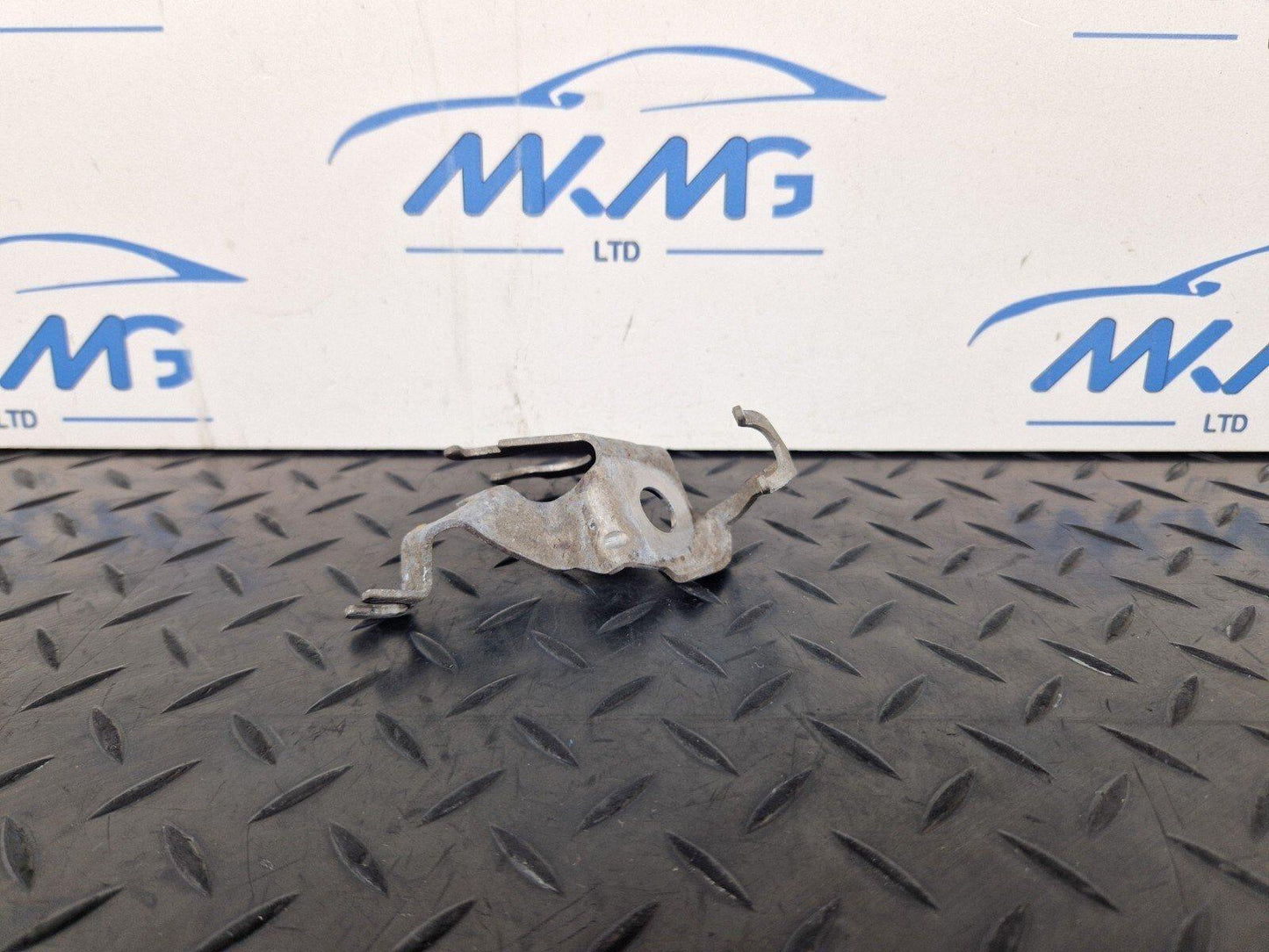 BMW 1 2 X1 X2 X3 SERIES BRAKE HOSE BRACKET LEFT SIDE F40 F44 F48 G01 G02 6854967