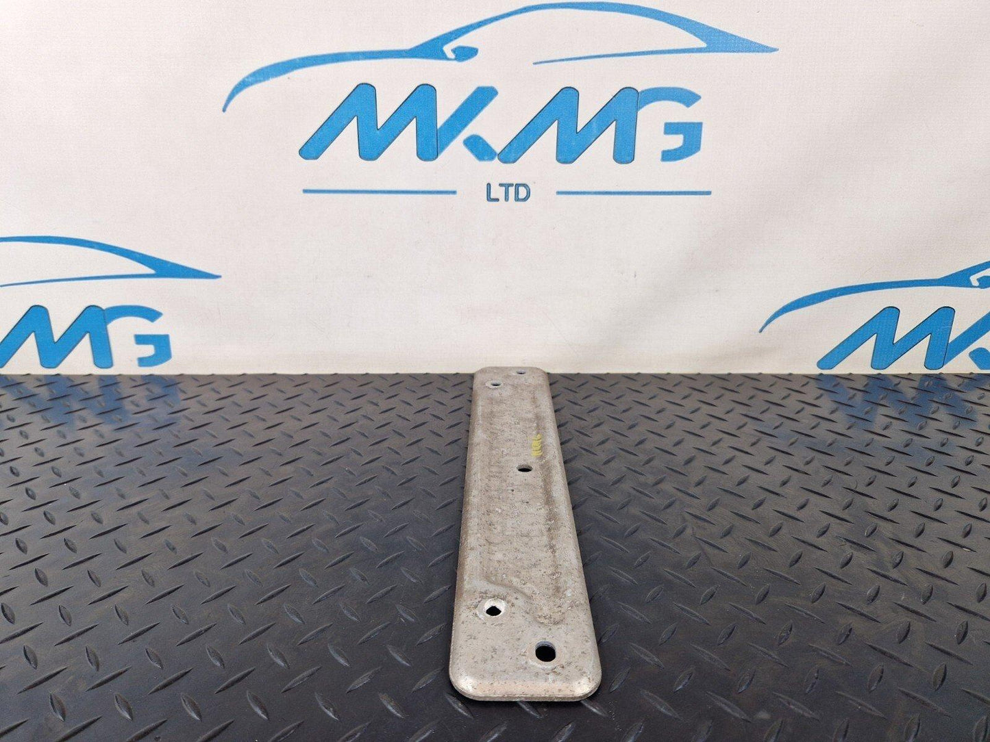 10-17 AUDI A8 4H REAR UNDERBODY SUPPORT REINFORCEMENT BRACE PLATE 4H0803805B