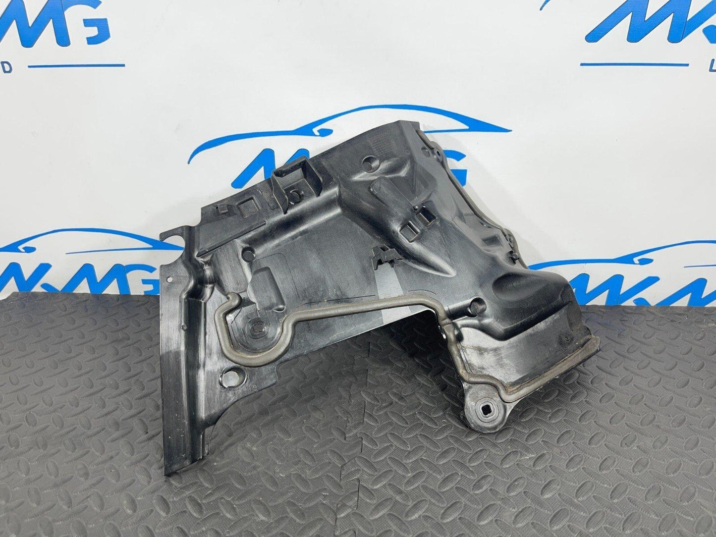 14-21 MERCEDES BENZ C300 W205 GENUINE ENGINE COMPARTMENT PANEL A2056200140