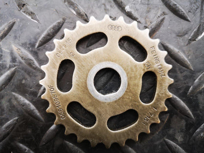 16-19 AUDI A4 B9 S-LINE GENUINE V6 3.0TDI CSW OIL PUMP GEAR 059109570F
