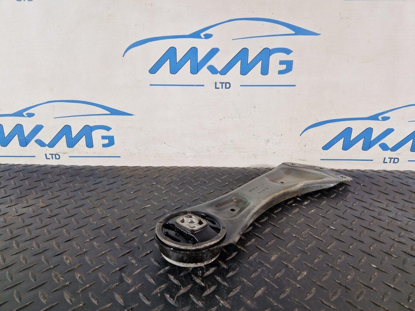 19-ON MERCEDES BENZ B CLASS W247 CONTROL ARM AXLE REAR RIGHT SIDE A2473520800