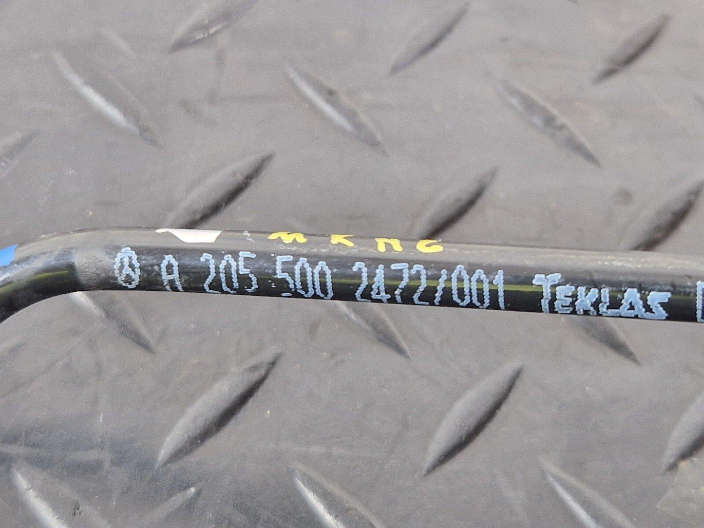 14-21 MERCEDES BENZ C300h W205 GENUINE HEATING WATER FEED LINE PIPE A2055002472