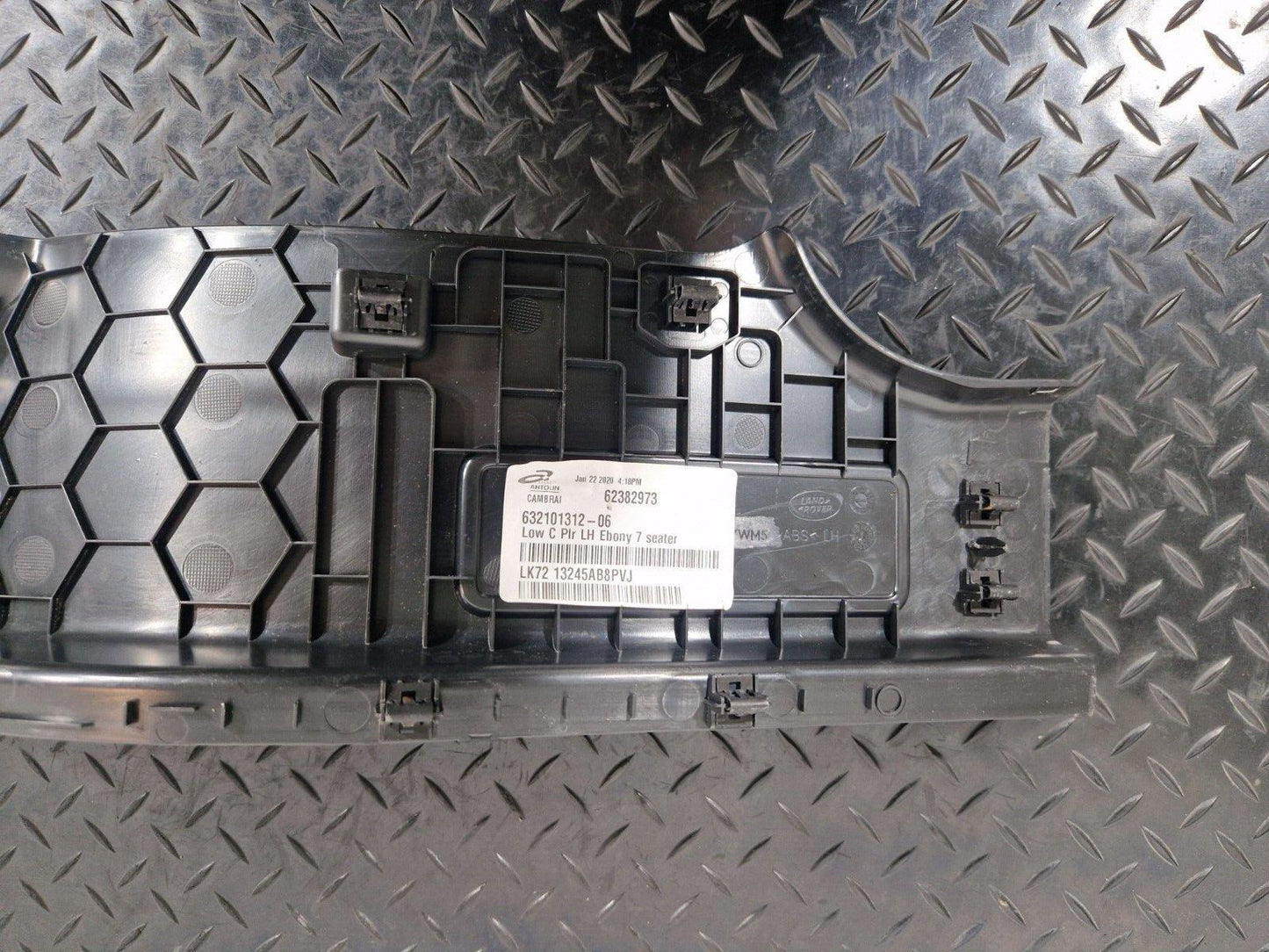 2019-ON LAND ROVER DISCOVERY L550 LCI N/S SILL SCUFF PLATE LK7213245AB8PVJ