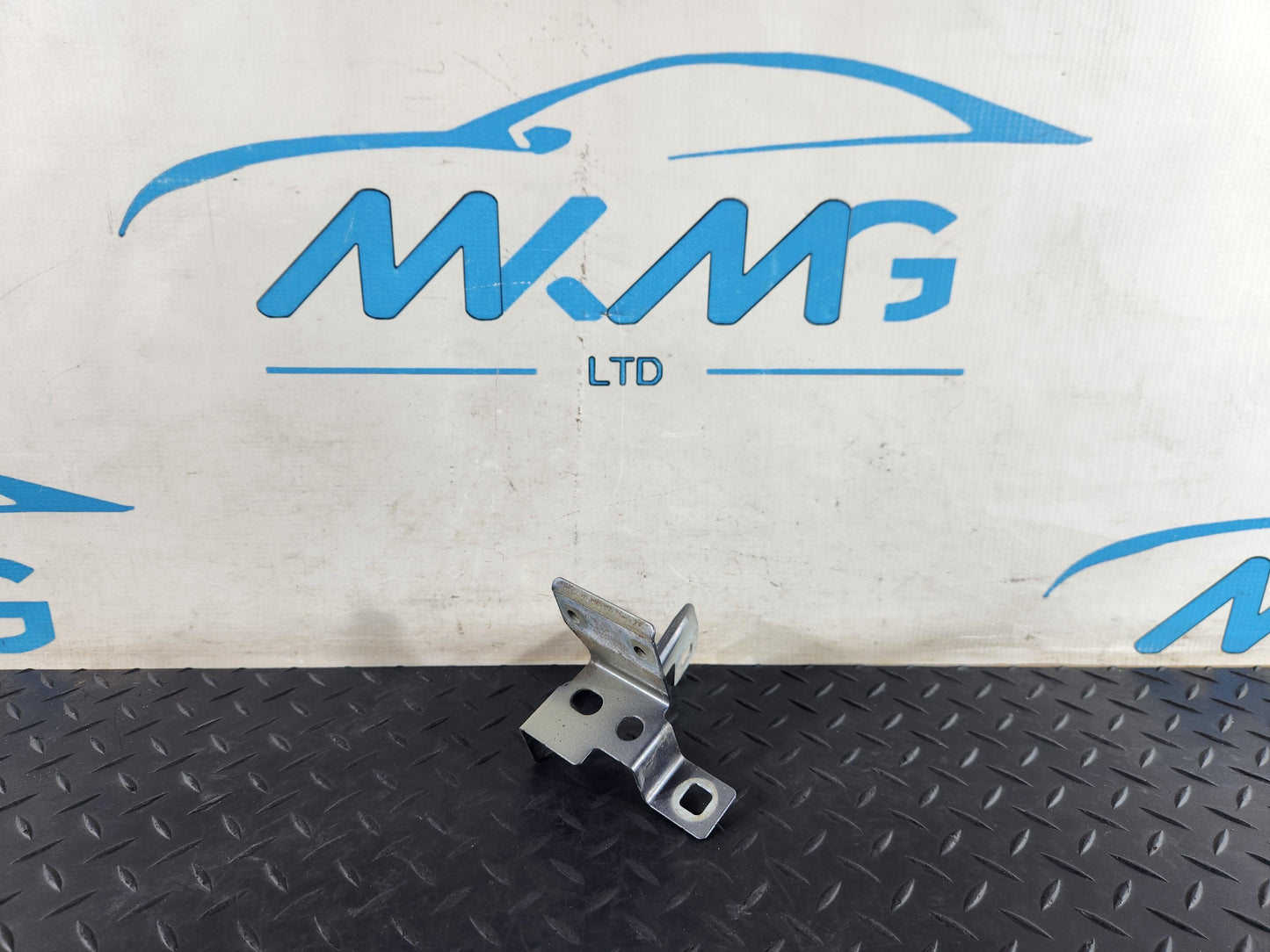 Land Rover Range Rover Evoque L551 SUV Front Left Fender Bracket K8D2-16E033-AA