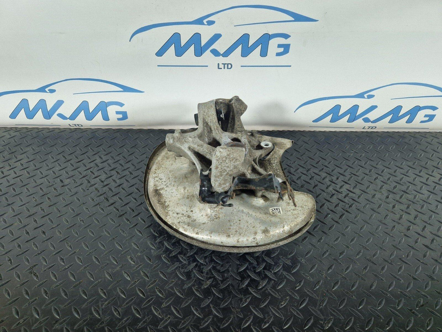 16-19 AUDI A4 B9 GENUINE REAR RIGHT WHEEL HUB SPINDLE 8W0505460C 8W0615612