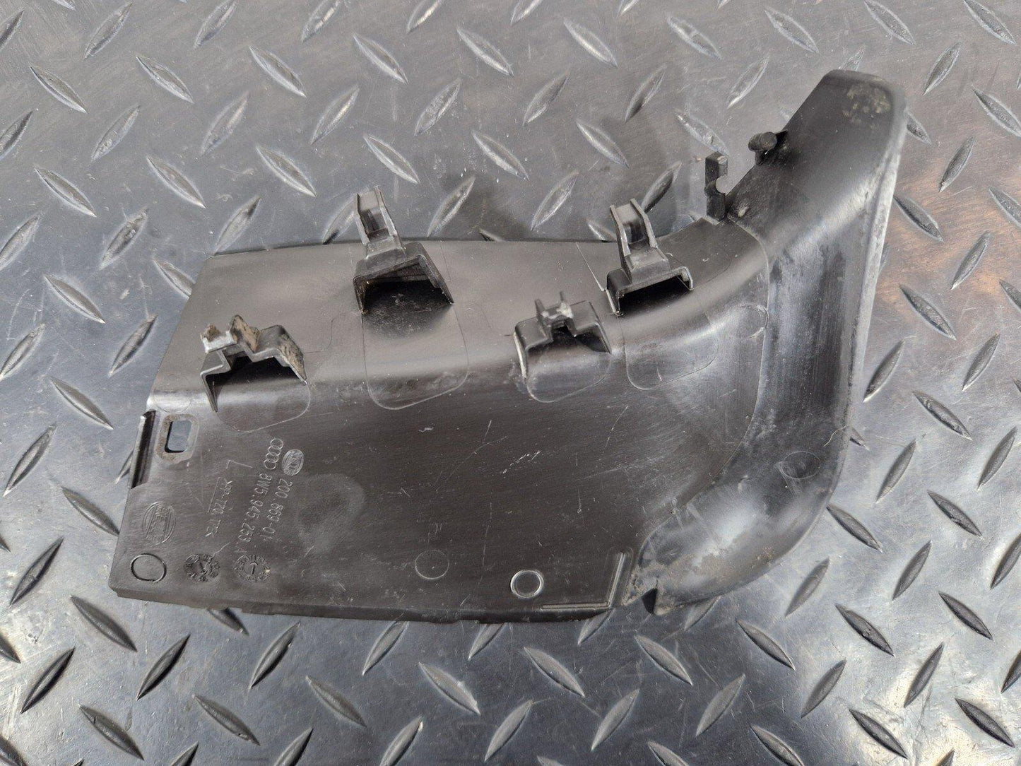 16-19 AUDI A4 B9 GENUINE REAR LEFT TAIL LIGHT TRIM COVER 8W5945253A
