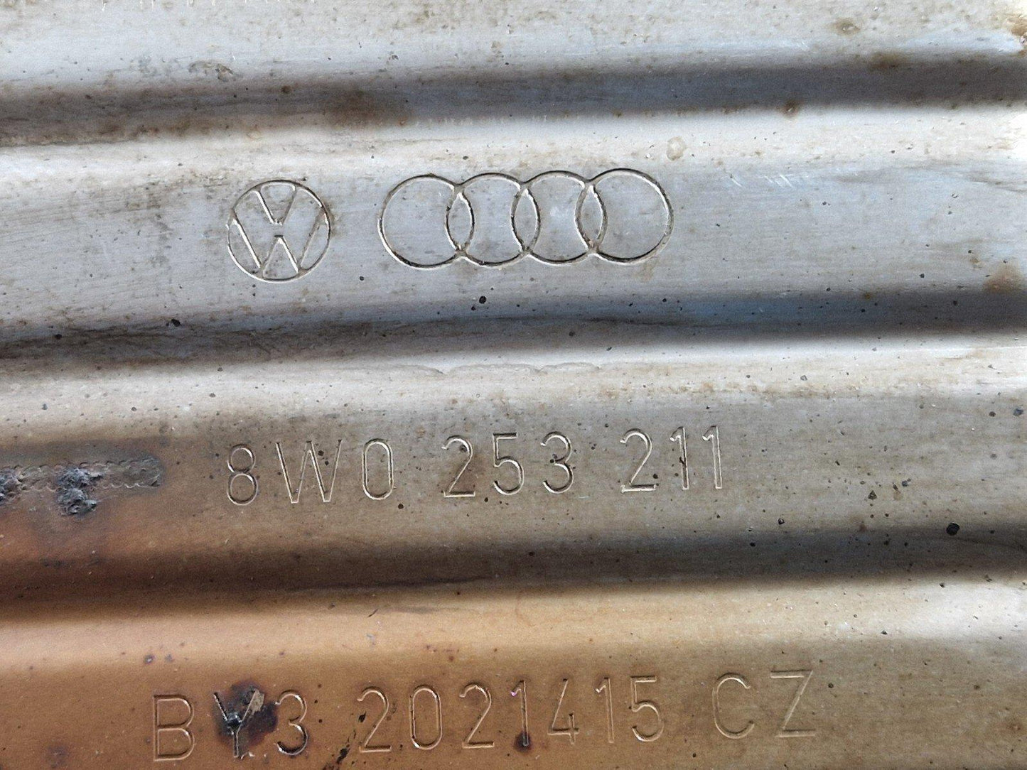 16-24 AUDI A5 F5 EXHAUST SILENCER CENTRE BOX 8W0253211