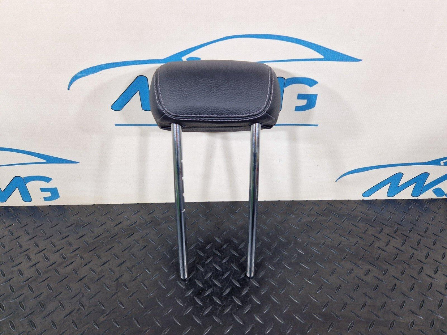 14-21 MERCEDES BENZ C200 W205  GENUINE REAR NS/OS SEAT BLACK LEATHER HEADREST