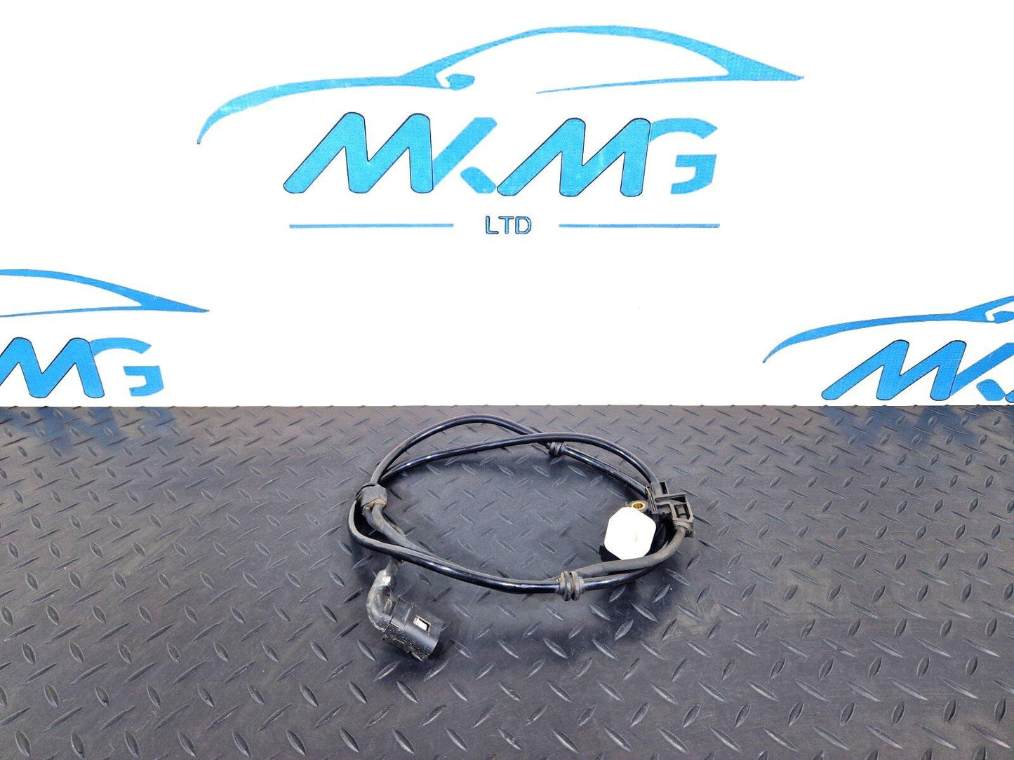 14-21 MERCEDES BENZ C200d W205 REAR RIGHT O/S PARKING BRAKE & BRAKE WEAR SENSOR