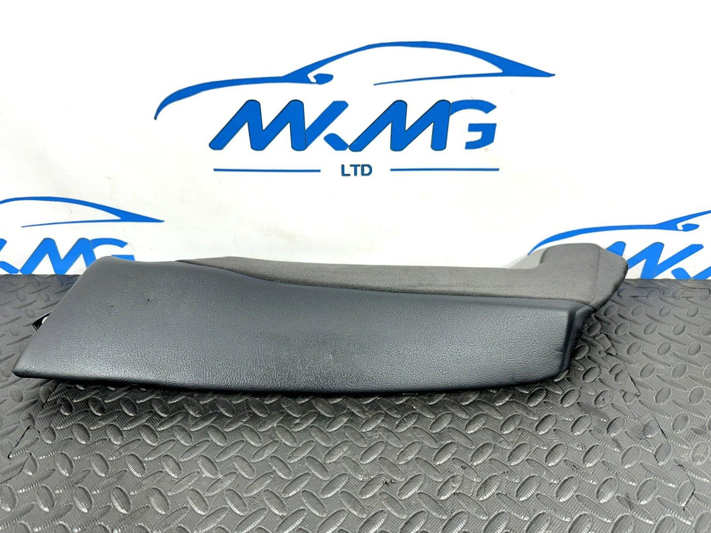 16-19 AUDI A4 B9 GENUINE REAR LEFT PASSENGER SIDE LEATHER BOLSTER 8W0885703AG