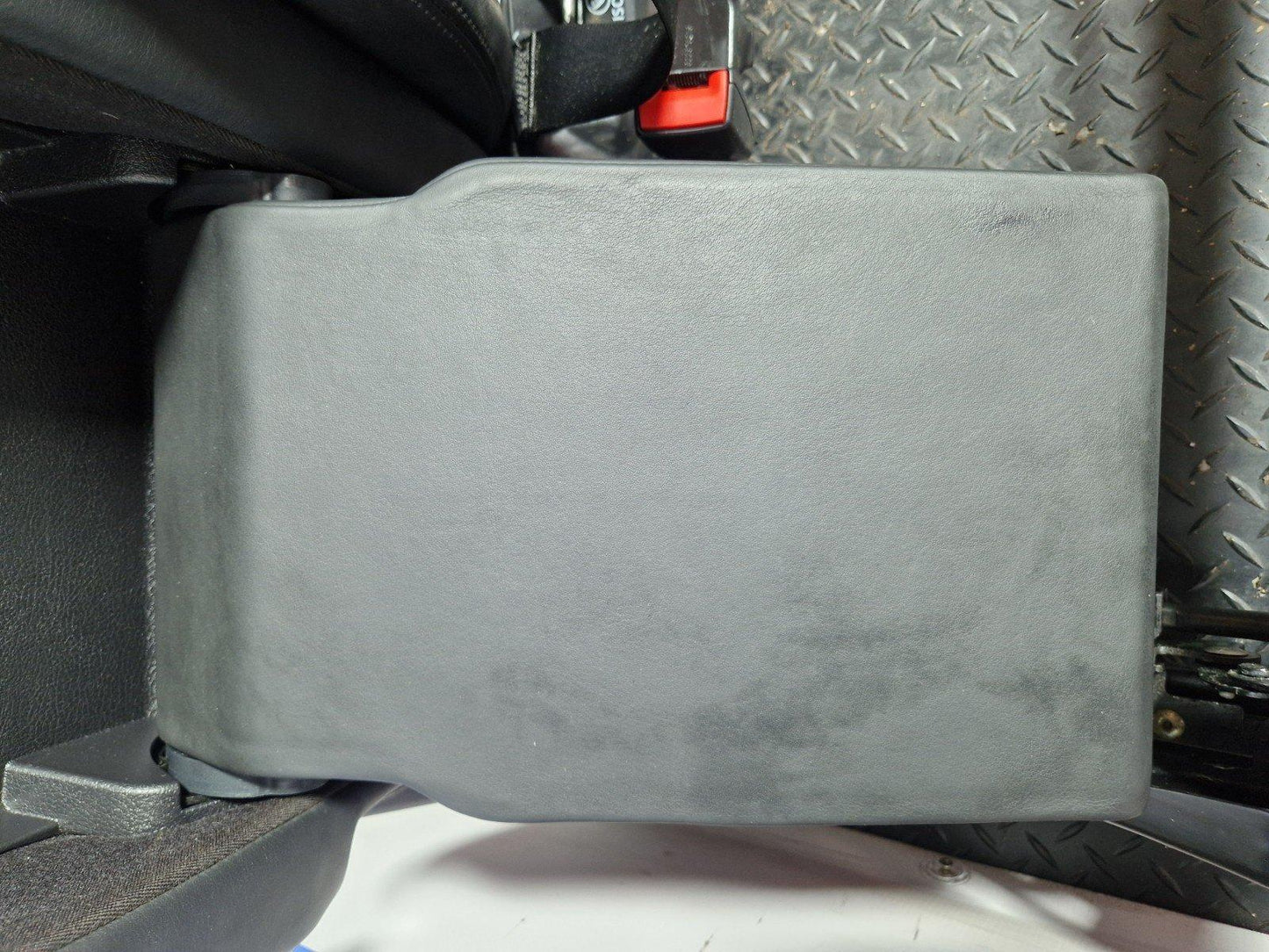 10-15 AUDI Q7 4L GENUINE REAR LEFT N/S 2ND ROW DOUBLE SEAT