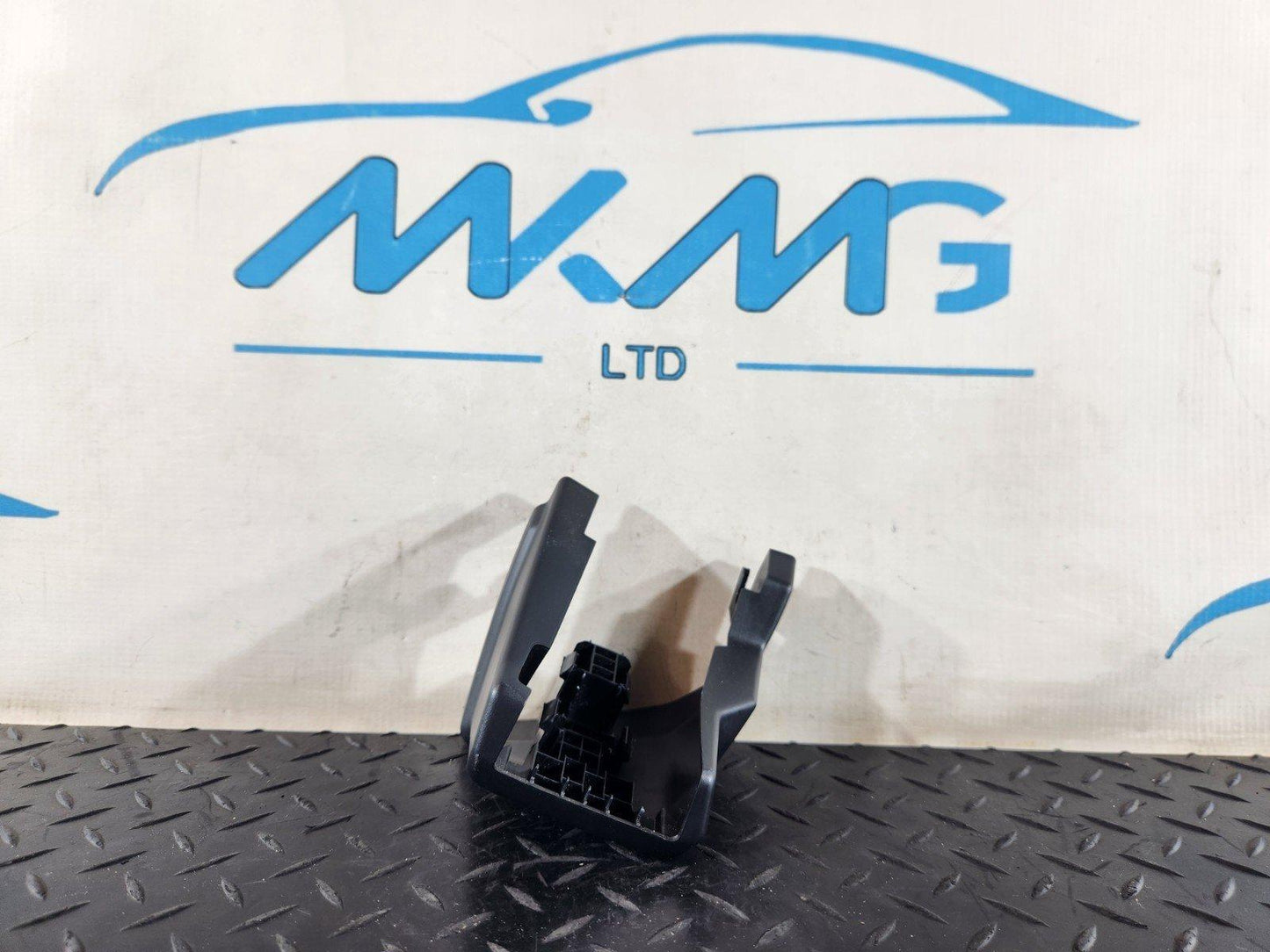 16-20 AUDI Q7 4M S-LINE GENUINE REAR LEFT N/S/R SEAT RAIL TRIM COVER 4M0883687