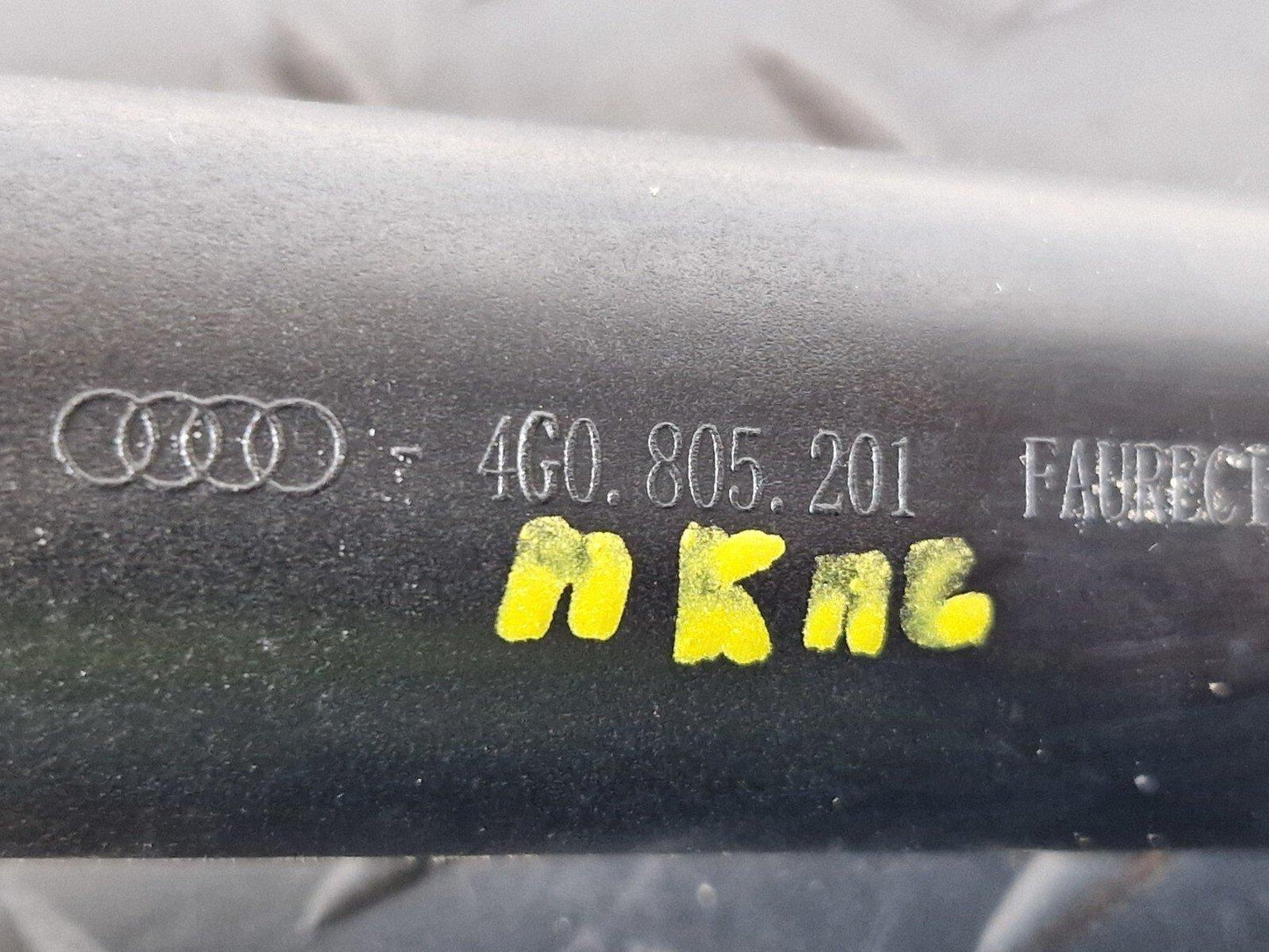 12-18 AUDI A6 C7 GENUINE OEM COOLANT REGULATOR SUPPORT 4G0805201