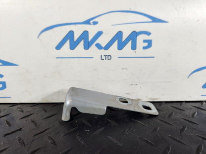 16-19 AUDI A4 B9 GENUINE FRONT RIGHT DRIVER SIDE WING BRACKET 8W0821434B