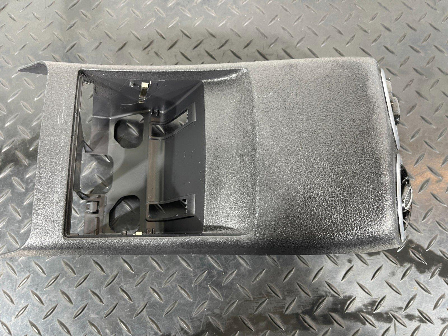 19-ON MERCEDES A CLASS W177 V177 CENTRE CONSOLE REAR AIR VENTS A1776803701