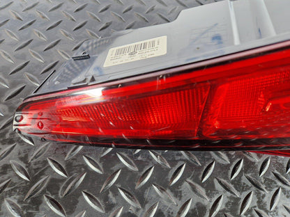 16-19 AUDI A4 B9 SALOON REAR RIGHT O/S/R INNER TAILGATE LIGHT 8W5945076A