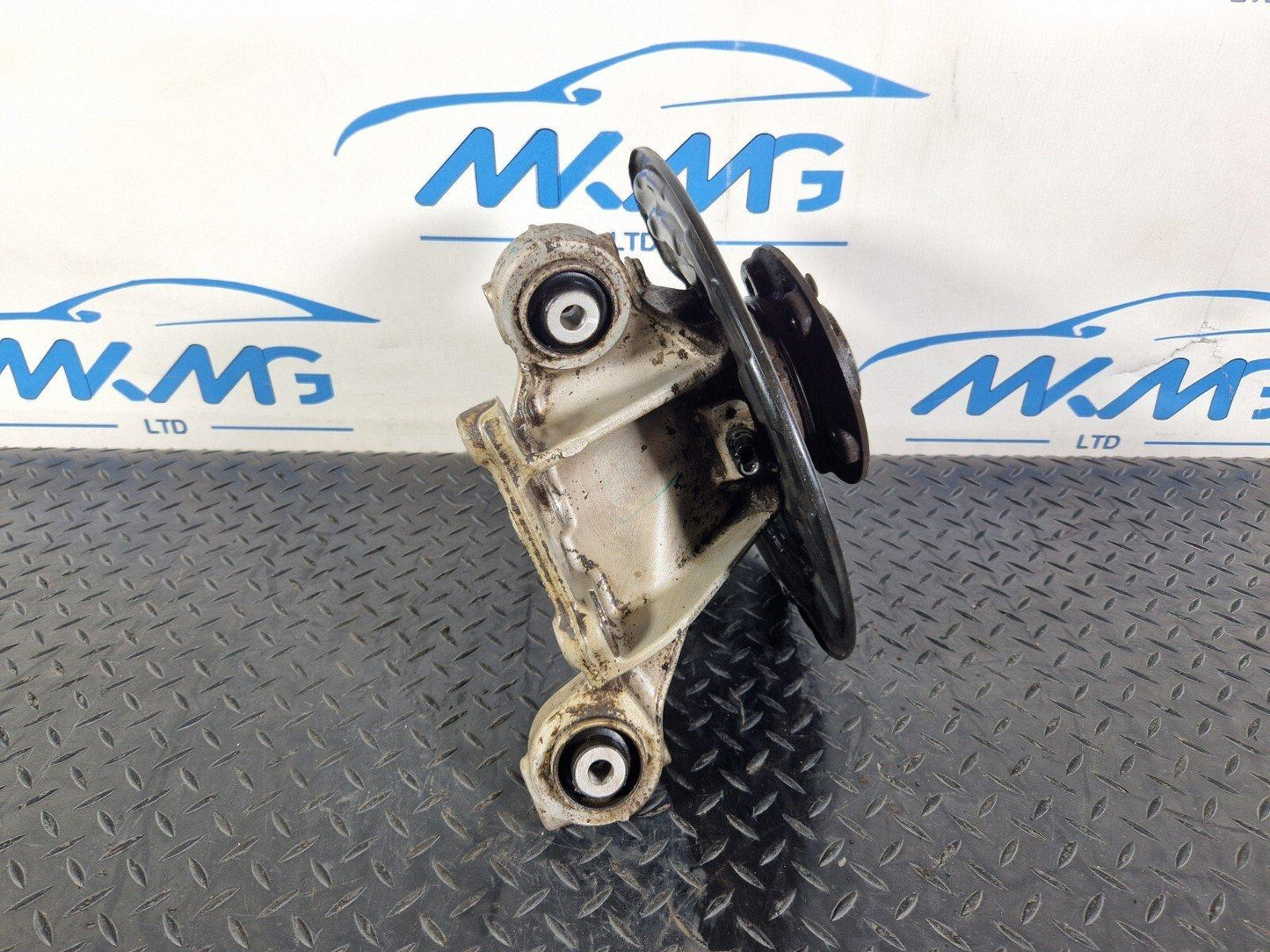 19-ON MERCEDES BENZ B CLASS W247 N/S/R WHEEL HUB & BEARING A2473571300