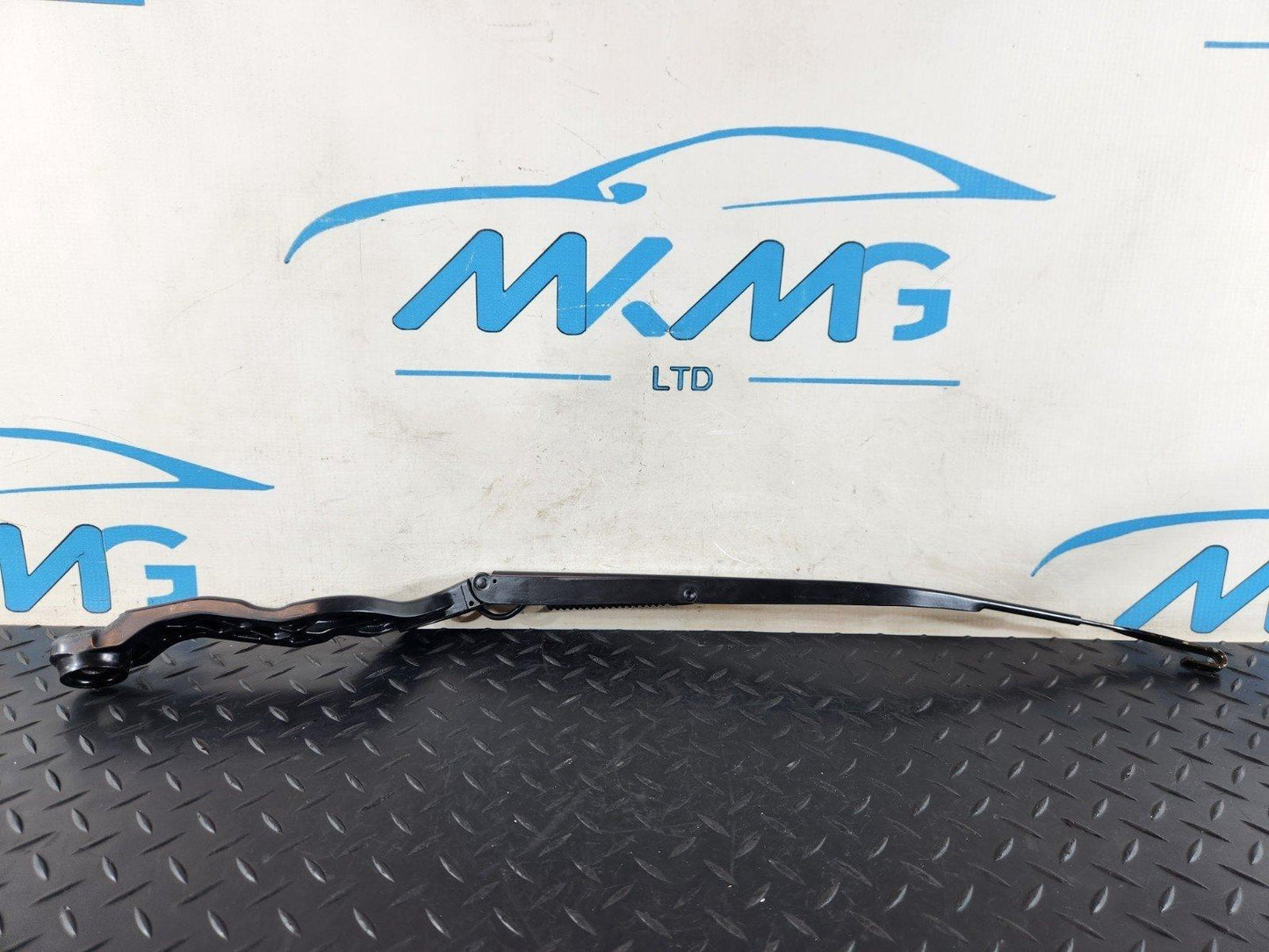 13-23 RANGE ROVER SPORT L494 FRONT RIGHT O/S DRIVER SIDE WIPER ARM