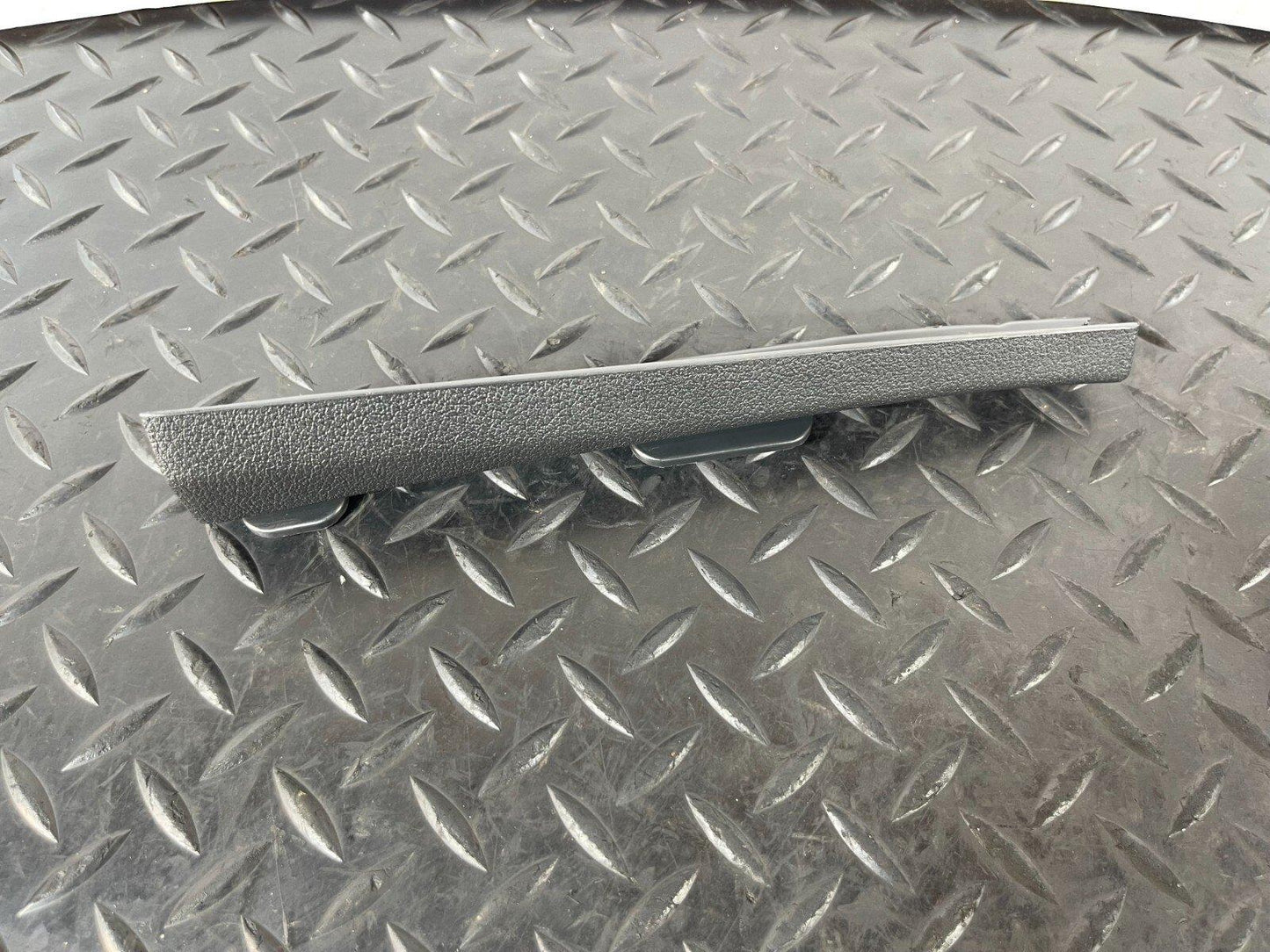 16-19 AUDI A4 B9 SALOON GENUINE LEFT PASSENGER SIDE A PILLAR TRIM 8W0868203LI