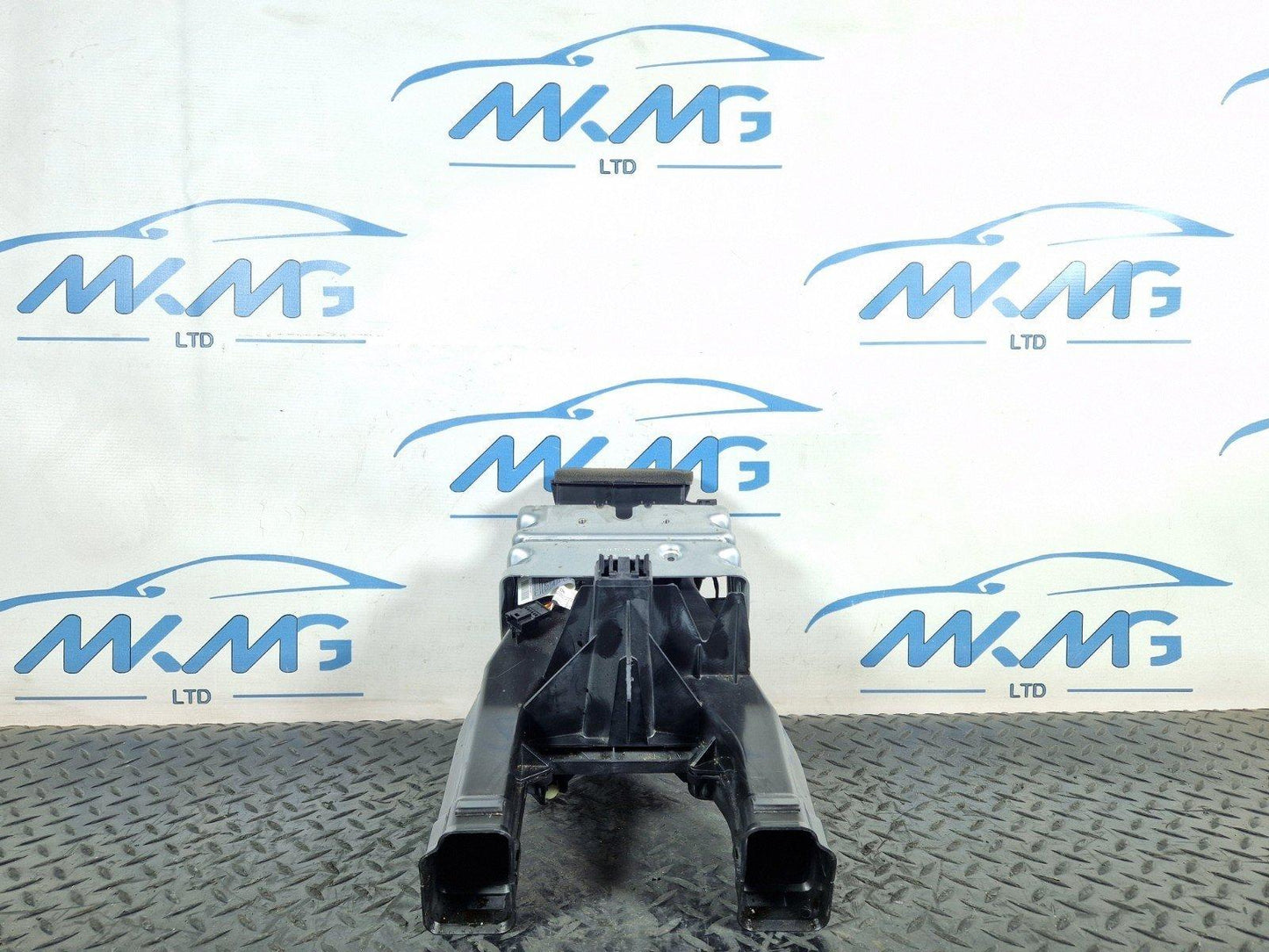 16-19 MERCEDES BENZ GLE W166 CENTER CONSOLE AIR FLOW VENT DUCT TUBE A1668301600