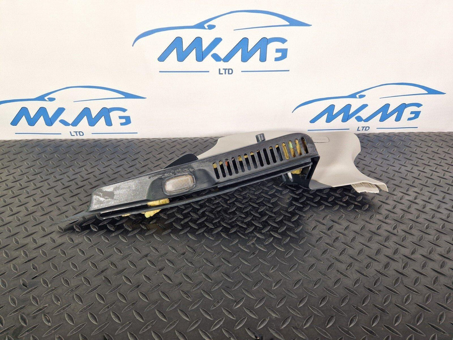 14-20 MERCEDES BENZ GLA 200 X156 OEM BOOT REAR LEFT C-PILLAR TRIM A1566904300