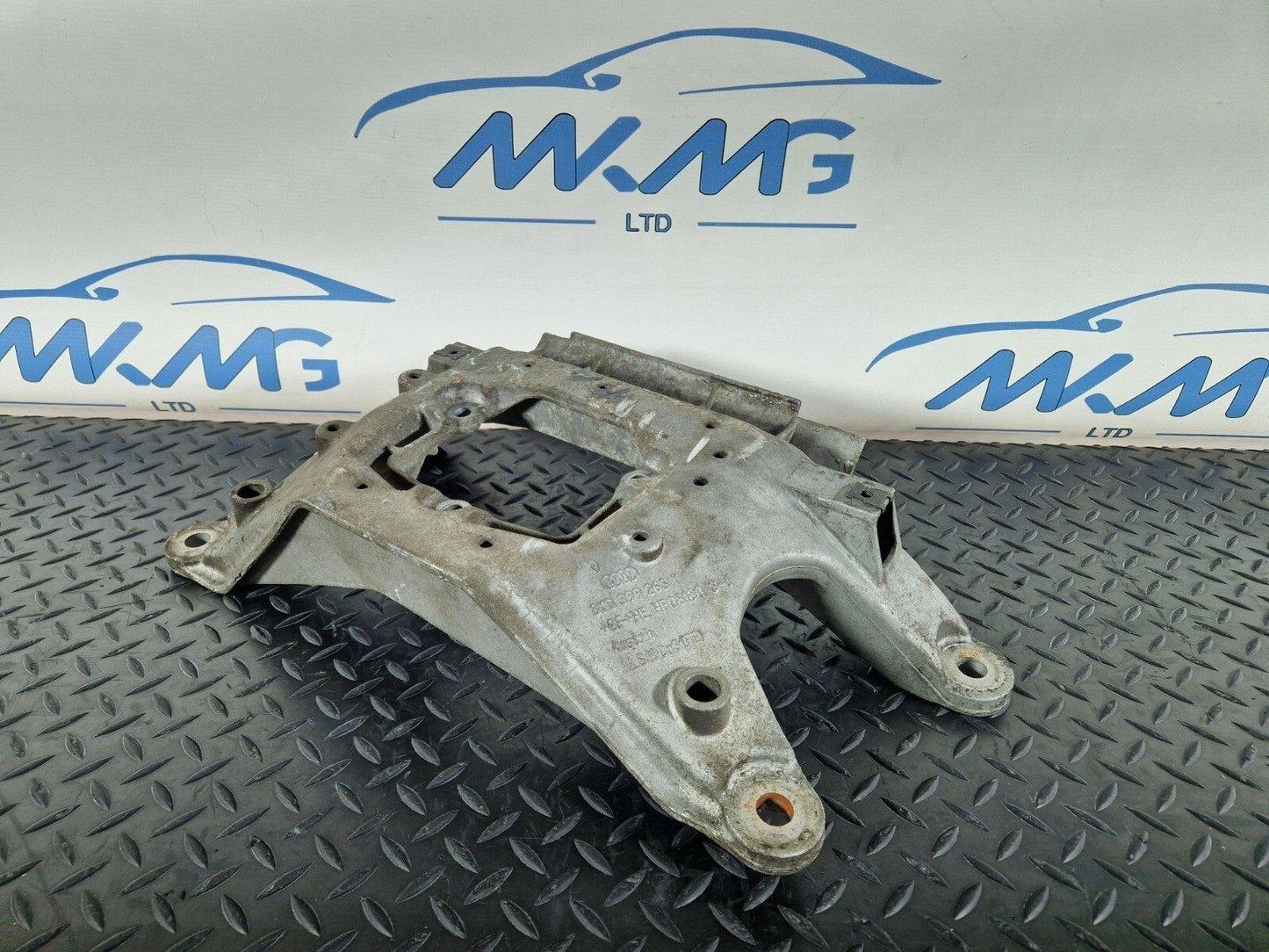 12-17 AUDI S5 CONVERTIBLE OEM GEARBOX MOUNT BRACKET 8K0399263K