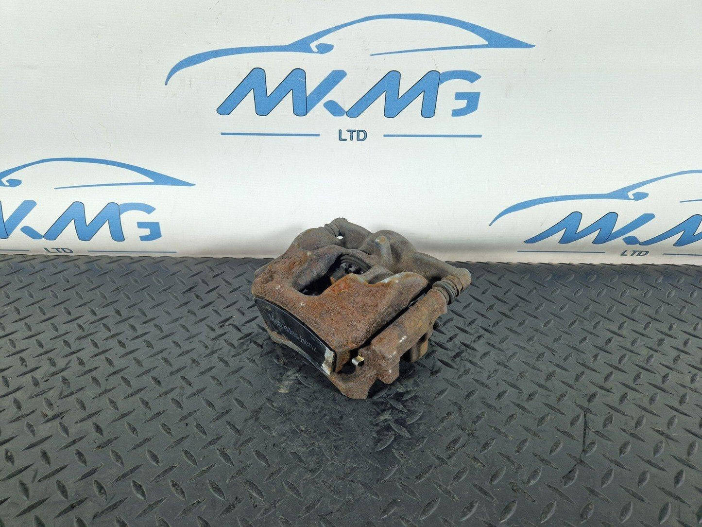 13-19 MERCEDES BENZ CLA C117 BRAKE CALIPER FRONT LEFT SIDE A24639