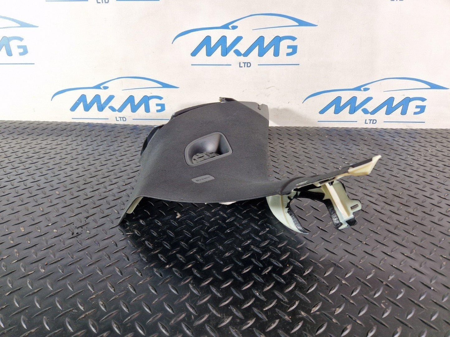 16-20 AUDI Q7 4M GENUINE LEFT UPPER D PILLAR TRIM 4M0867245B