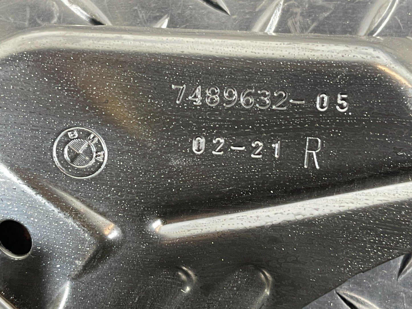 20-ON BMW 2 SERIES GRAN COUPE M-SPORT F44 WING MOUNTING BAR RIGHT 7489632