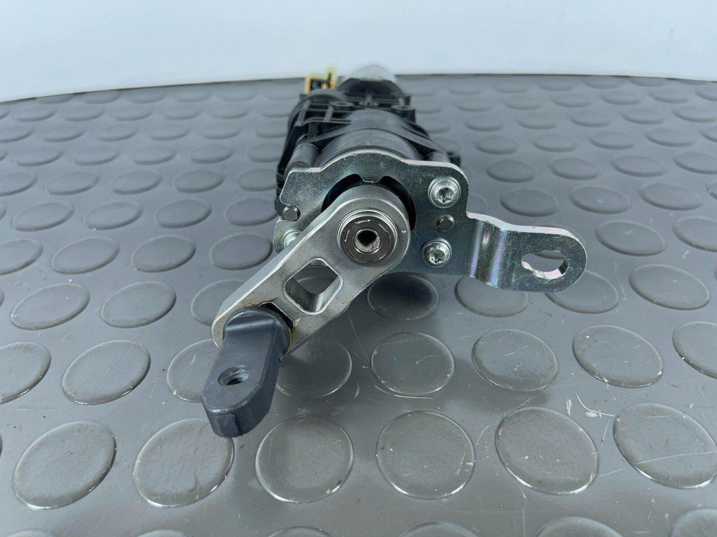 16-19 AUDI A4 B9 ESTATE GENUINE RIGHT DRIVER SIDE BOOTLID LIFT MOTOR 8W9827852A