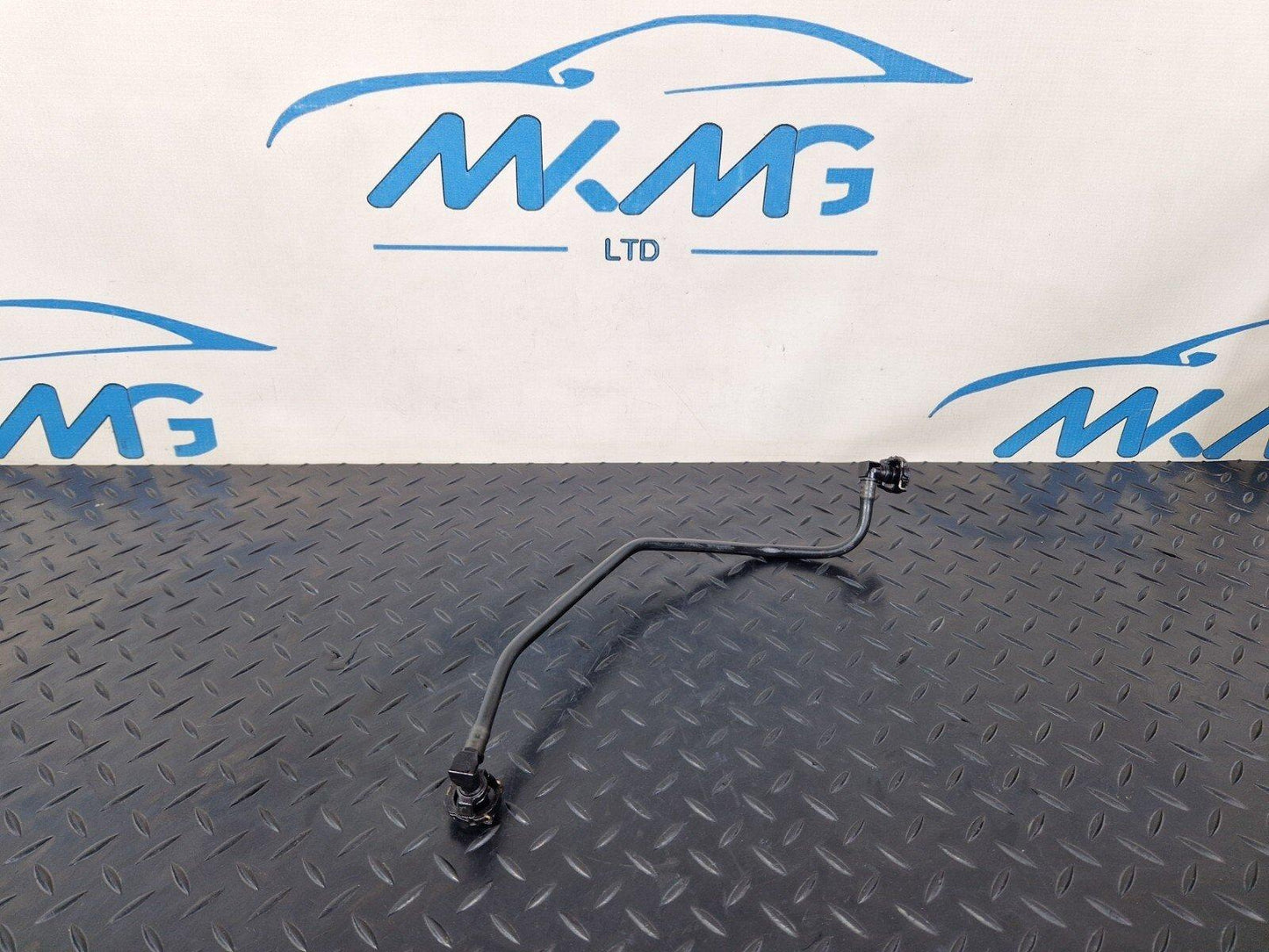 16-19 AUDI A4 B9 OEM GENUINE BREATHER VACUUM PIPE 8W0121081AK