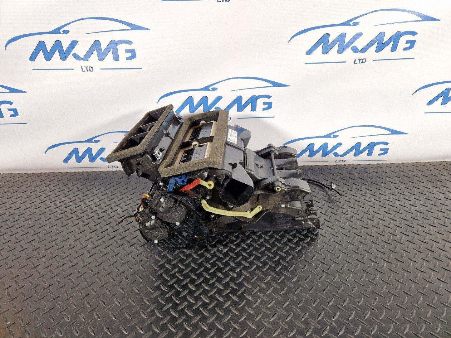 2019-ON  LAND ROVER DISCOVERY L550 LCI COMPLETE HEATER MATRIX BOX K8D2-19B555-BF