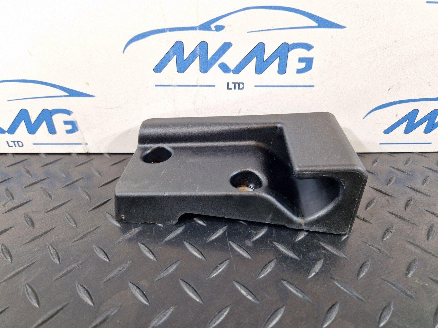 MERCEDES BENZ A CLASS W177 TRUNK HITCH MOUNT BRACKET LEFT SIDE N/S A1776801700