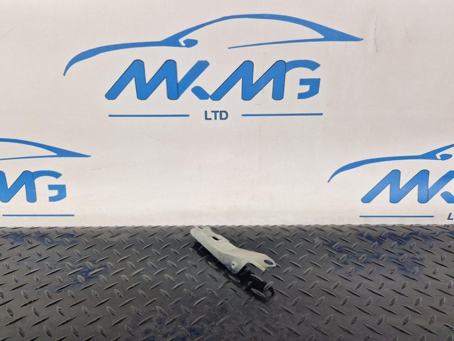 14-21 BMW 2 SERIES ACTIVE TOURER F45 PASSENGER SIDE BONNET STRUT HOLDER 7300531