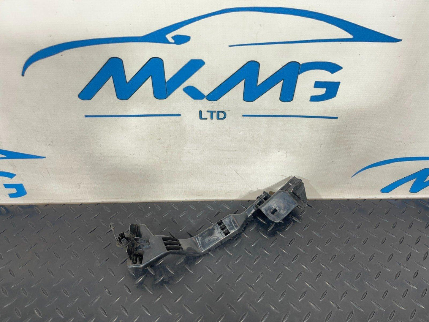 14-21 MERCEDES BENZ C300h W205 CABLES HOLDER BRACKET N/S A2055462180