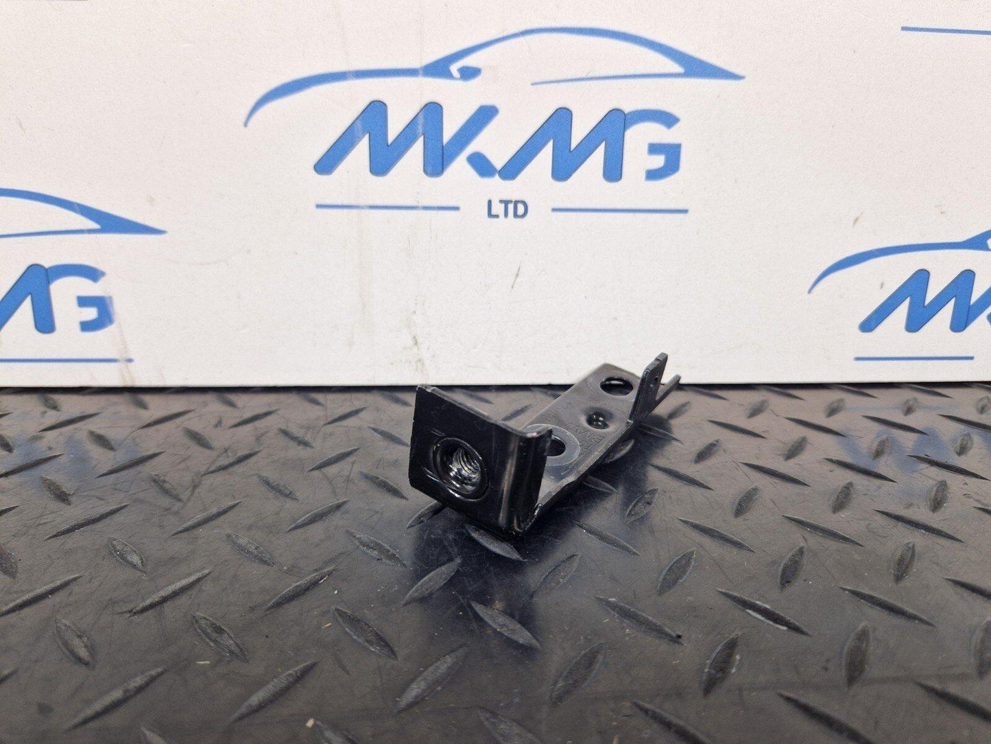 BMW 1 2 X1 X2 SERIES F40 F44 F45 F46 F48 F39 BATTERY SUPPORT BRACKET 6828269