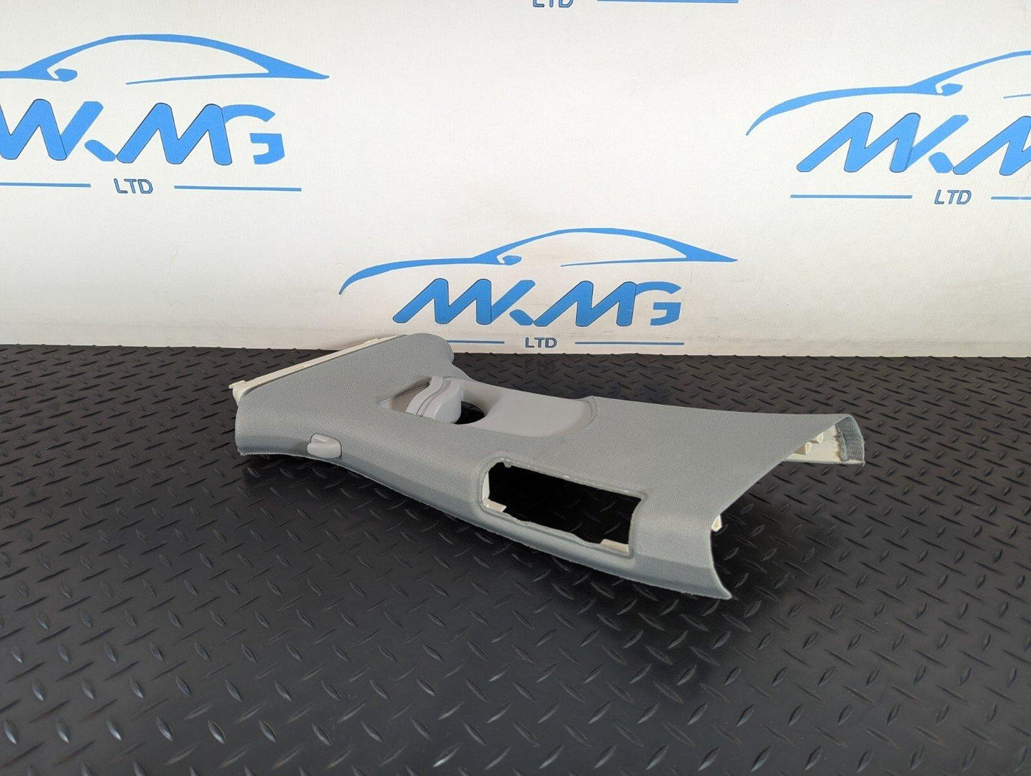 12-18 AUDI A6 C7 LEFT PASSENGER SIDE N/S B PILLAR TRIM 4G0867243A 4G8867293