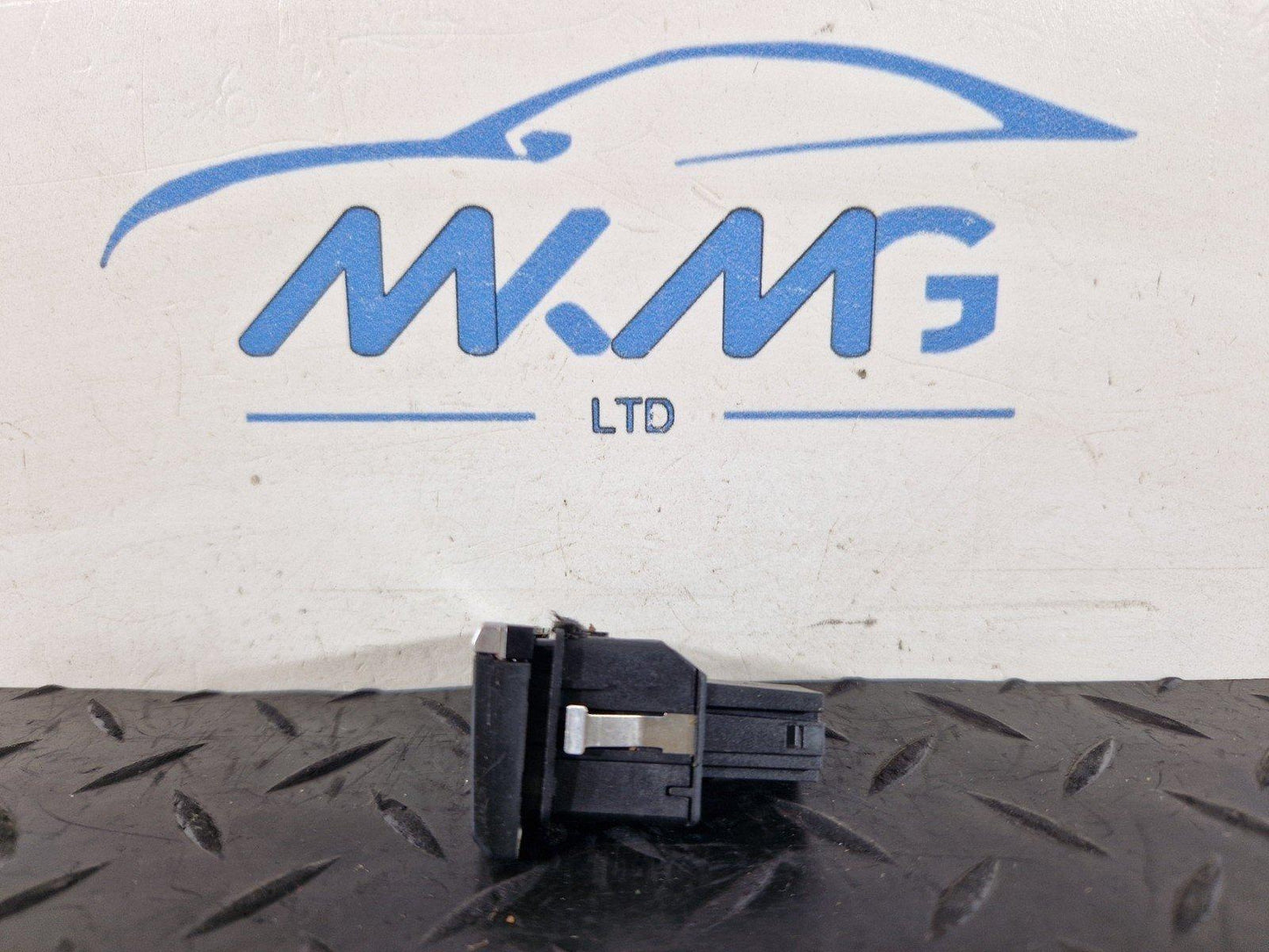 16-20 AUDI Q7 4M GENUINE AUTO HOLD BRAKE CONTROL SWITCH BUTTON 4M2927143B
