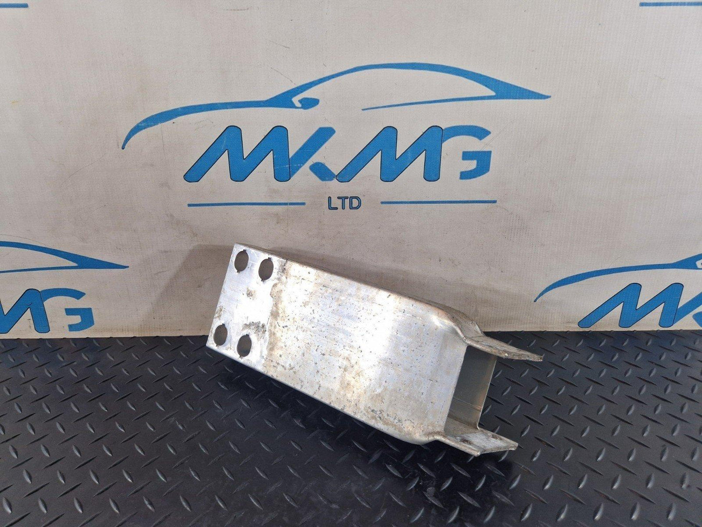 16-22 MERCEDES BENZ X253 FRONT RIGHT SIDE CRASH BAR SUPPORT MOUNT A2136201600