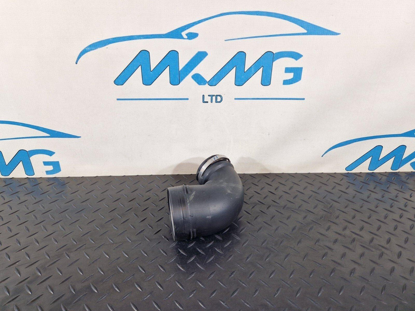 18-ON MERCEDES BENZ A CLASS W177 GENUINE OEM AIR INTAKE PIPE A6080900037
