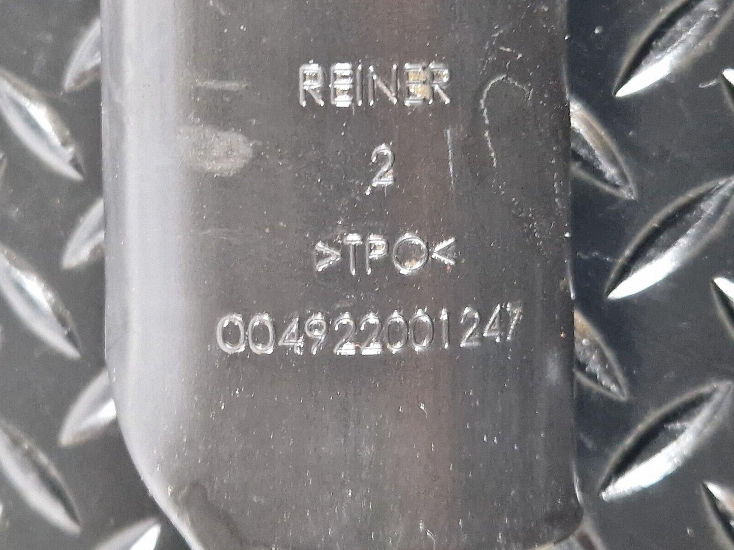 19-ON MERCEDES BENZ CLA C118 GENUINE REAR LEFT SHOCK ABSORBER A1183201501