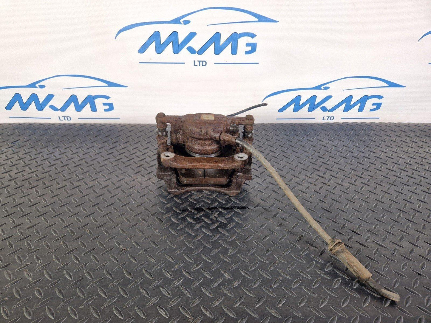 14-20 MERCEDES BENZ GLA 200 X156 GENUINE FRONT RIGHT BRAKE CALIPER A00042167881