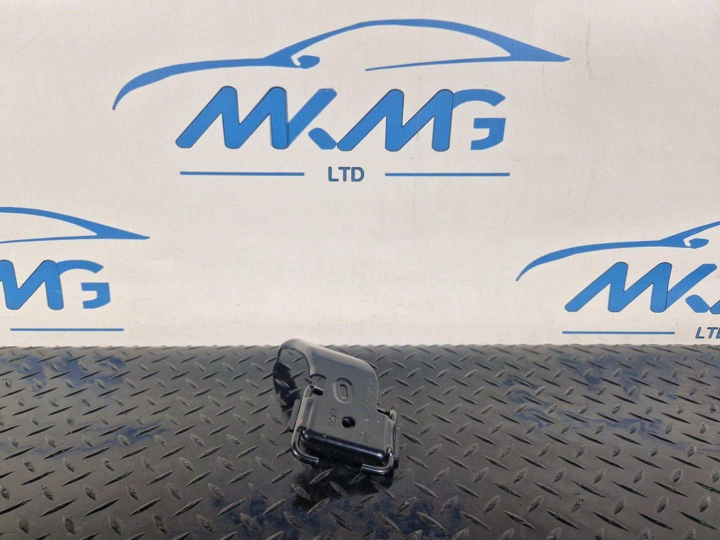 18-ON MERCEDES BENZ A CLASS W177 REAR RIGH SEAT HOLDER MOUNT BRACKET A1779201800