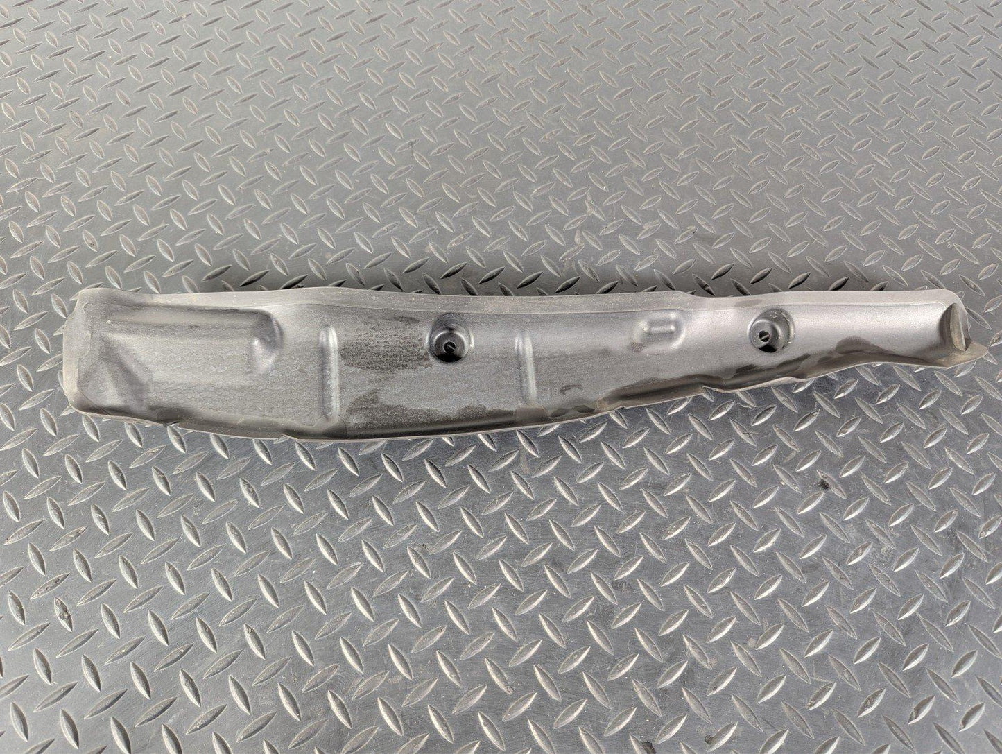 16-19 AUDI A4 B9 GENUINE OEM FRONT LEFT SIDE N/S WING FENDER COVER 8W0821111