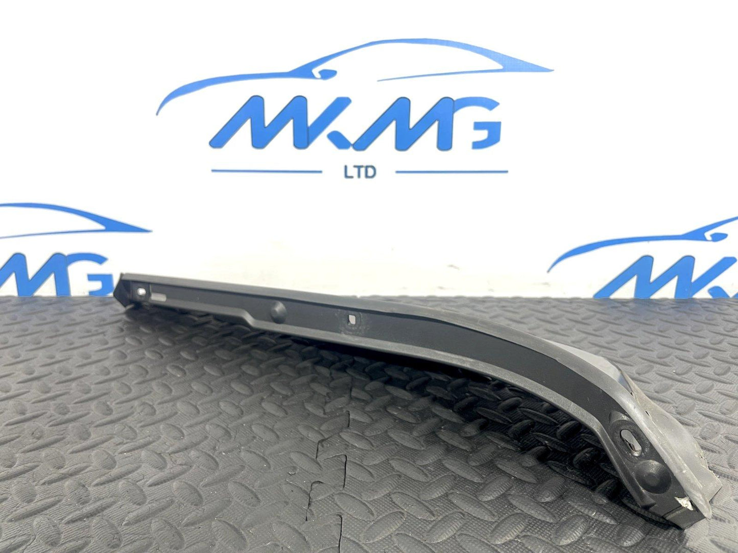 16-22 BMW X1 F48 GENUINE FRONT DRIVER SIDE ENGINE RUBBER SEAL 7329400