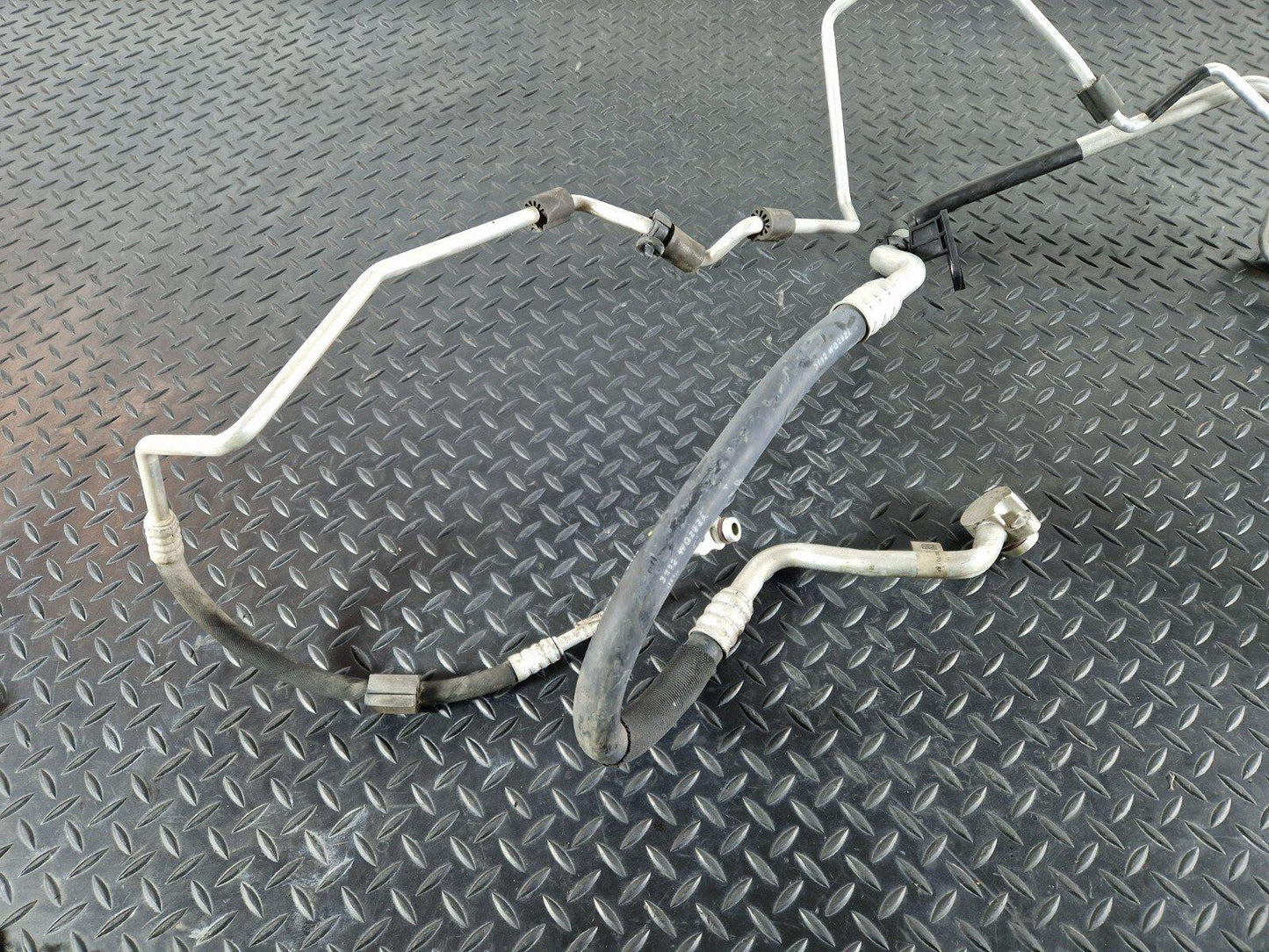 12-17 AUDI S5 CONVERTIBLE AIRCON PIPE HOSE 3.0TFSI CGW 8K0260707AF