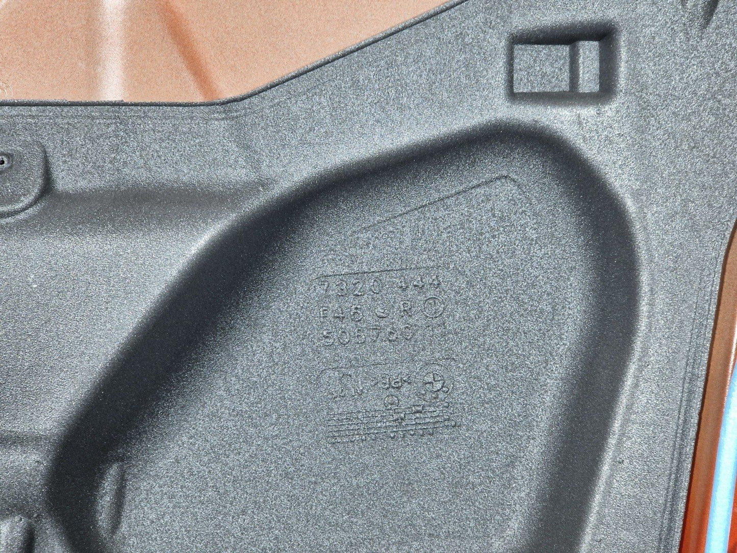 14-21 BMW 2 SERIES GRAN TOURER F46 REAR RIGHT O/S/R COMPLETE DOOR (DAMAGED)