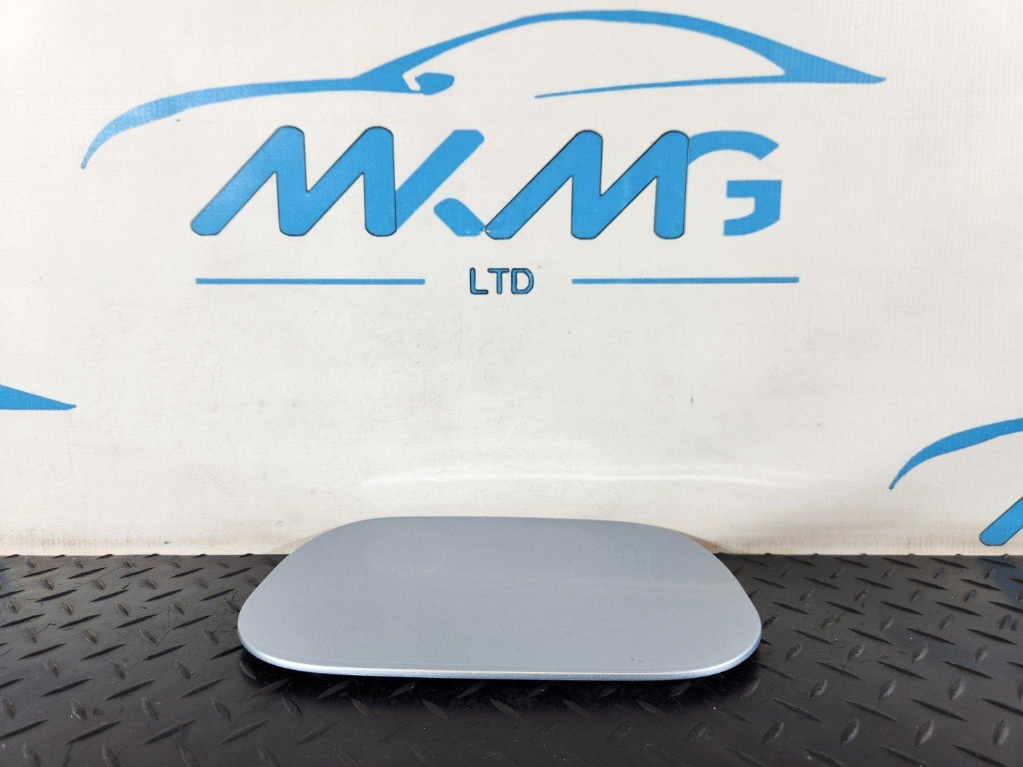 11-19 MERCEDES BENZ ML W166 FUEL TANK FILLER FLAP CAP COVER SILVER A1667570006