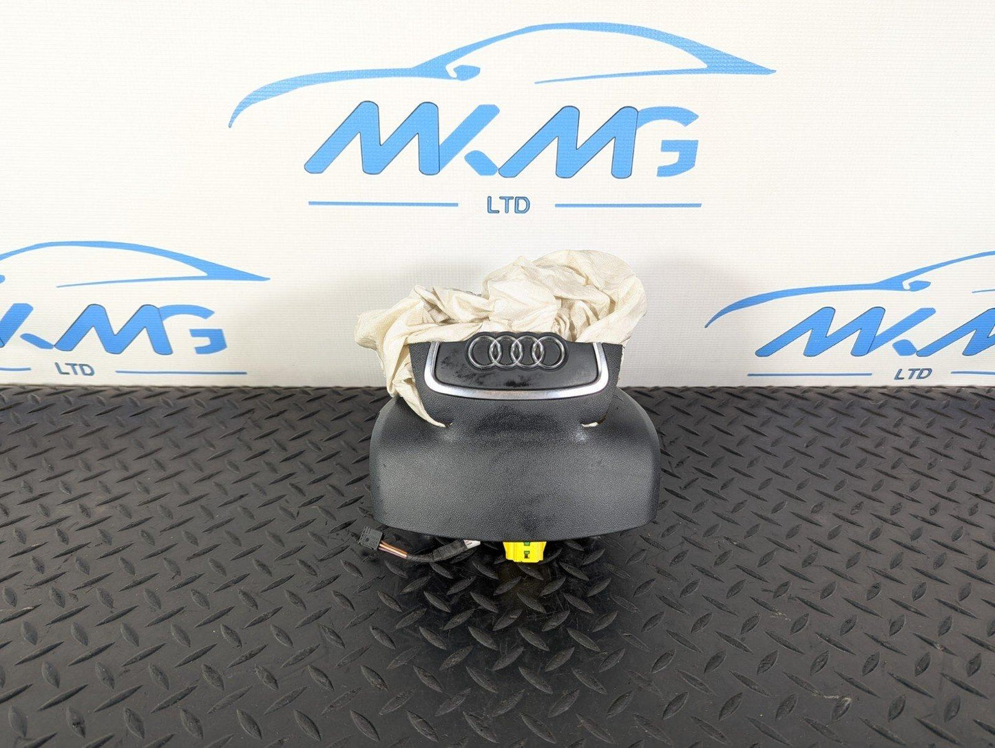 10-17 AUDI A8 4H  STEERING WHEEL DEPLOYED  A!R BAG 4H0880201H